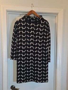 Akris Punto Geometric Honeycomb Knit Mock Neck Shift Dress Black/Cream Size 6